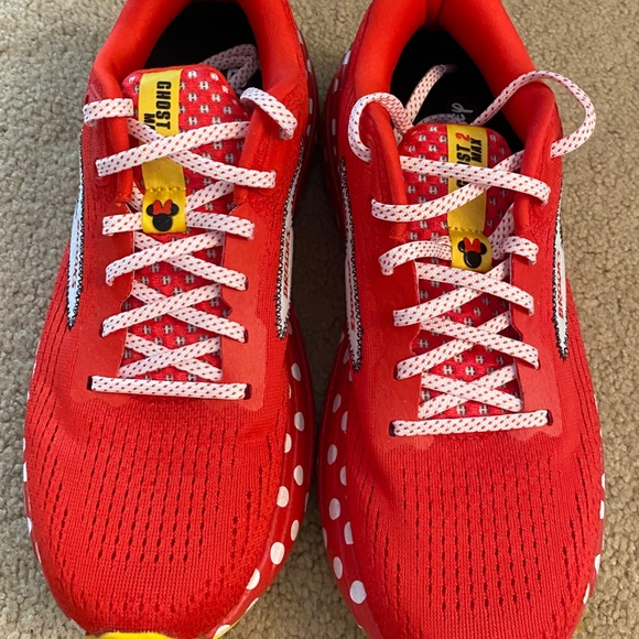Brooks Disney Ghost Max 2 Minnie Mouse shoes Size 8.5 - Picture 3 of 8
